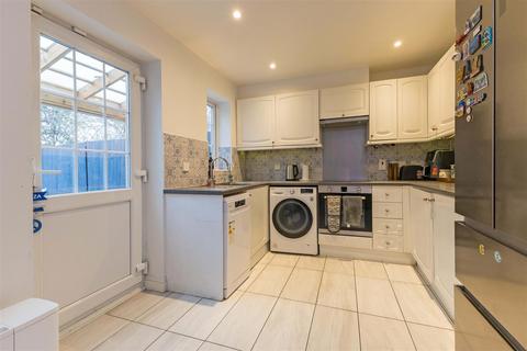 3 bedroom semi-detached house for sale, Gervaise Close, Cippenham