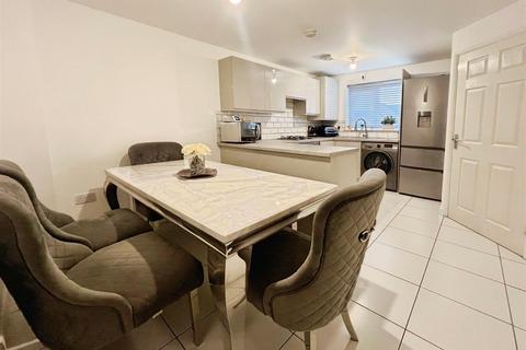 undefined, Blackthorne Close, Bradford BD2