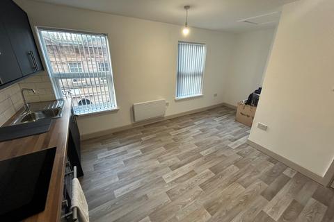 1 bedroom flat to rent, High Street , Burton upon Trent DE14