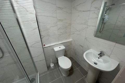 1 bedroom flat to rent, High Street , Burton upon Trent DE14