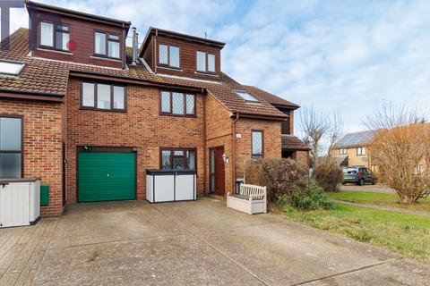 4 bedroom end of terrace house for sale, Newport PO30