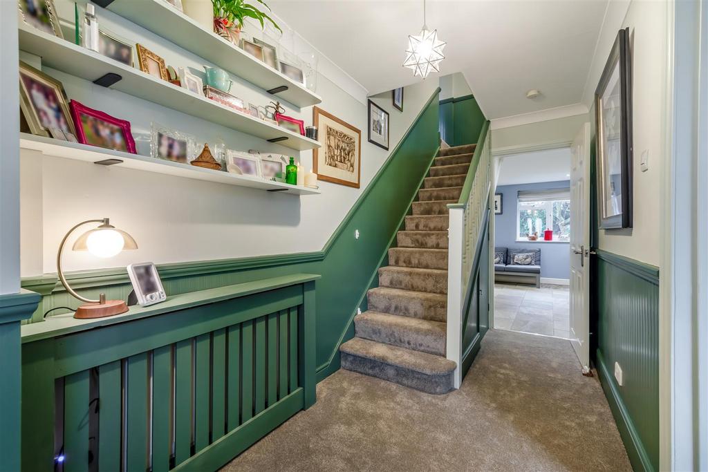 8674419-interior12.jpg