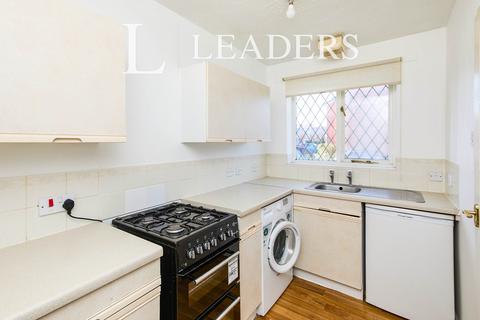 2 bedroom terraced house to rent, Heron Drive, Lenton, NG7