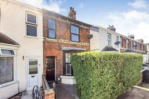 2 bedroom terraced house to rent, Dunville Road, Bedford, Bedfordshire, MK40