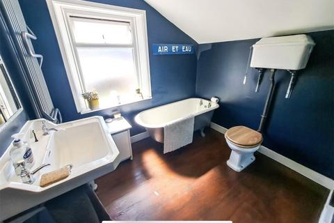 2 bedroom terraced house to rent, Dunville Road, Bedford, Bedfordshire, MK40
