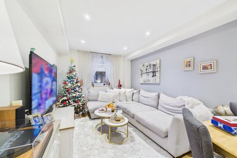 2 bedroom apartment to rent, The Courtyard, High Street, Staines-Upon-Thames, Middlesex, TW18