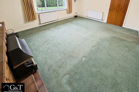 2 bedroom bungalow for sale, Goldencrest Drive, Oldbury