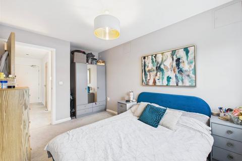1 bedroom flat for sale, Burway Close, South Croydon CR2