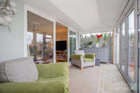 2 bedroom detached bungalow for sale, Parsons Mead, Eaton
