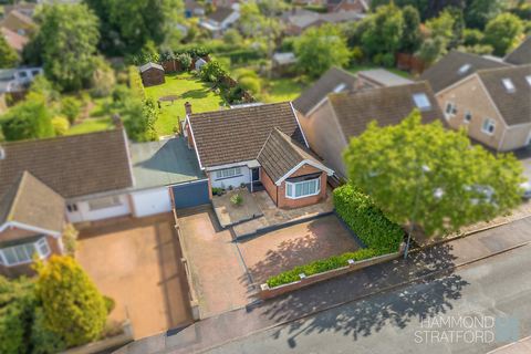 2 bedroom detached bungalow for sale, Parsons Mead, Eaton