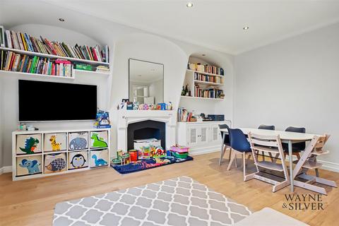 2 bedroom apartment to rent, Hollycroft Avenue, Hampstead, NW3