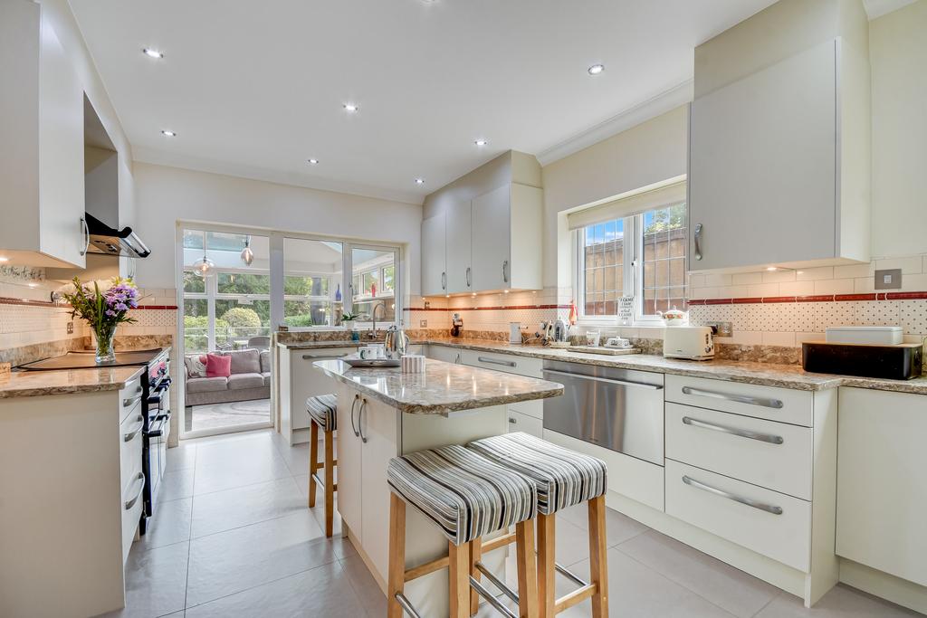 Kitchen / Breakfast Room