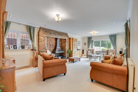 undefined, Worrin Road, Shenfield, Brentwood, CM15