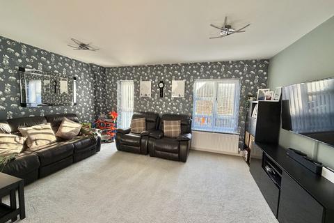 3 bedroom end of terrace house for sale, River View, Haworth, Keighley, BD22