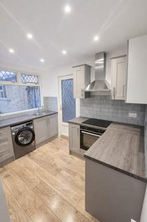 2 bedroom semi-detached house to rent, Kealdale Road, Northampton NN3