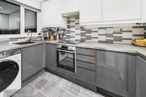2 bedroom end of terrace house for sale, Stace Way, Worth, Crawley