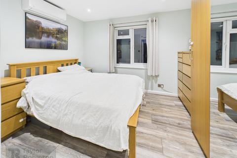 2 bedroom end of terrace house for sale, Stace Way, Worth, Crawley
