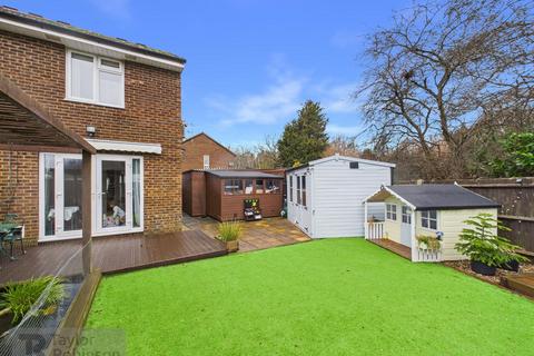2 bedroom end of terrace house for sale, Stace Way, Worth, Crawley