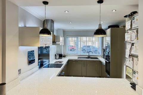 3 bedroom end of terrace house for sale, Stafford Close, Woodley, Reading