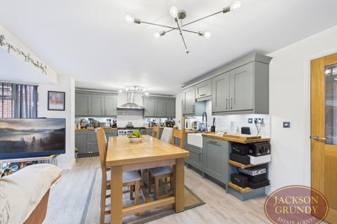 4 bedroom detached house for sale, St. Nicholas Drive, Moulton, NN3 7DS