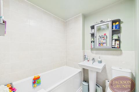 4 bedroom detached house for sale, St. Nicholas Drive, Moulton, NN3 7DS