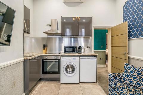 undefined, Welbeck Street, London W1G