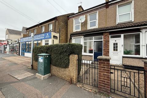 Cross Lane East, Gravesend, Kent, DA12