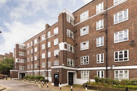 2 bedroom flat to rent, White City Estate, London W12