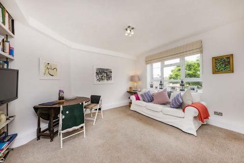 2 bedroom flat to rent, White City Estate, London W12