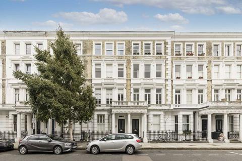 2 bedroom flat to rent, Charleville Road, London W14