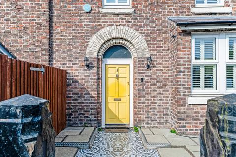 3 bedroom end of terrace house to rent, Hornby Street, Liverpool, L23