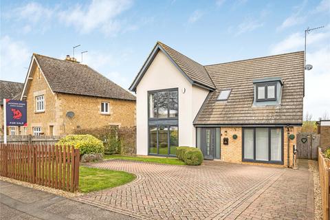 4 bedroom detached house for sale - Denton Road, Horton, Northamptonshire, NN7