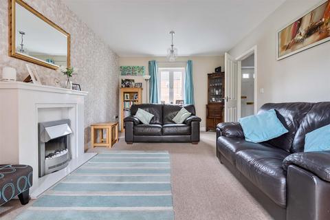 4 bedroom detached house for sale, Golden Road, Devizes