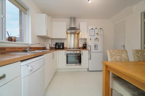 2 bedroom terraced house for sale, Glenfinnan Lane, Dumbarton