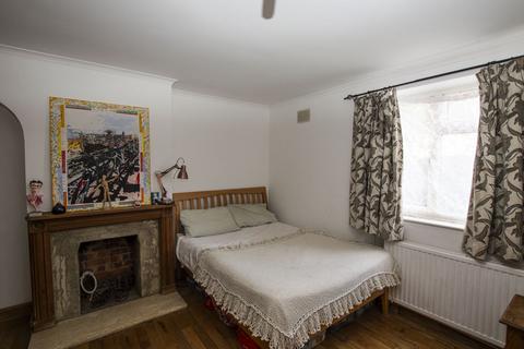 4 bedroom end of terrace house for sale, Woodland Avenue, Burgess Hill RH15
