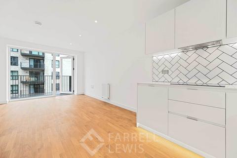 1 bedroom apartment to rent, Cedrus Avenue, Southall UB1