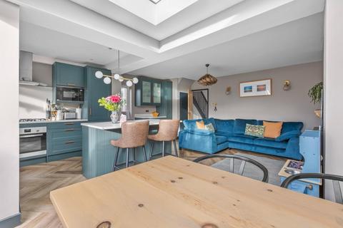 3 bedroom semi-detached house for sale, Plantation Road, Amersham, Buckinghamshire, HP6 6HW