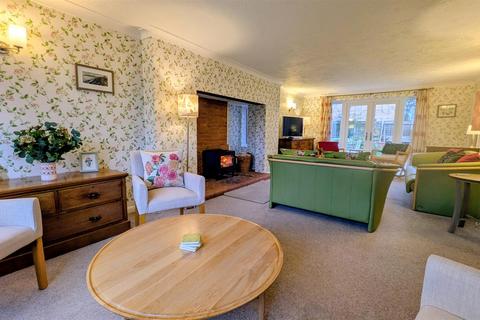 undefined, Prince Henrys Close, Evesham