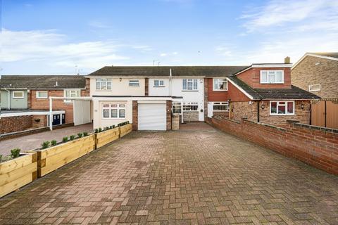 3 bedroom terraced house for sale, Beacon Drive, Dartford DA2