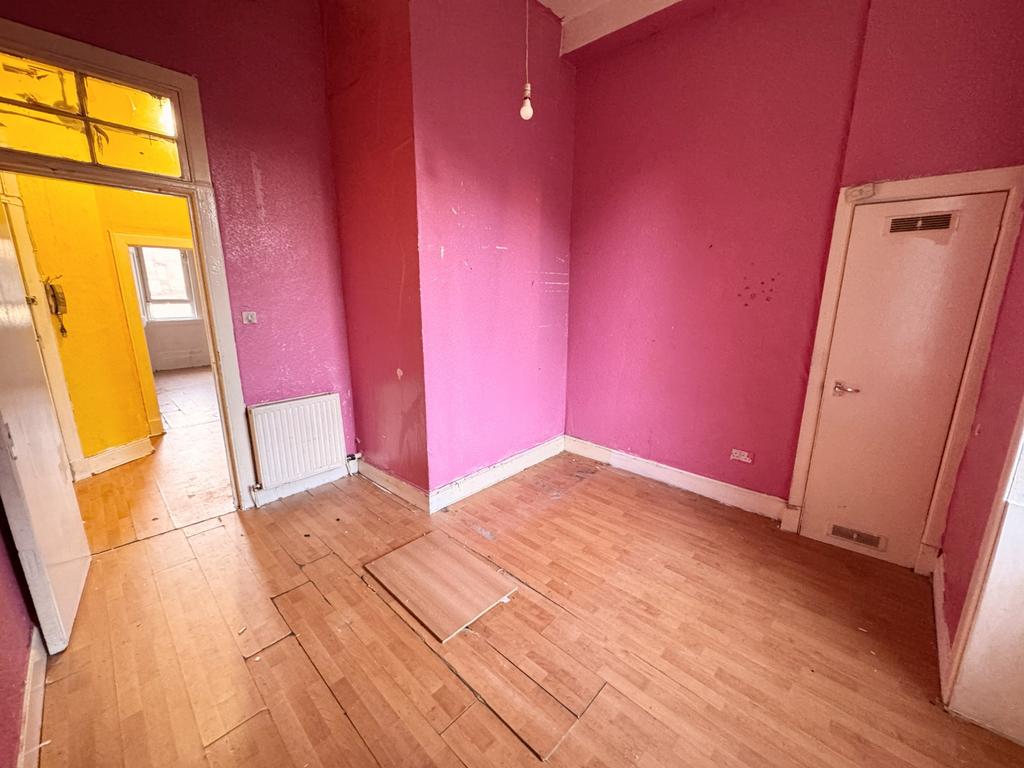 Reverse bedroom