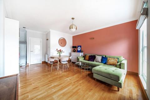 2 bedroom apartment to rent, High Street, Winchester, SO23
