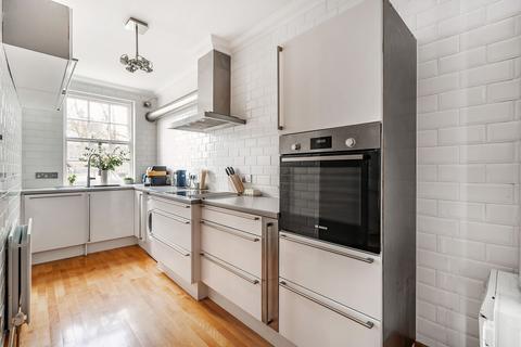2 bedroom apartment to rent, High Street, Winchester, SO23