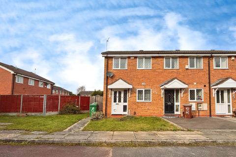2 bedroom terraced house to rent, Peregrine Close, Lenton, NG7
