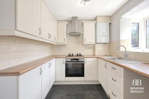 2 bedroom terraced house for sale, Overton Drive, Romford, RM6