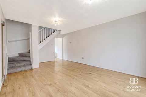 2 bedroom terraced house for sale, Overton Drive, Romford, RM6