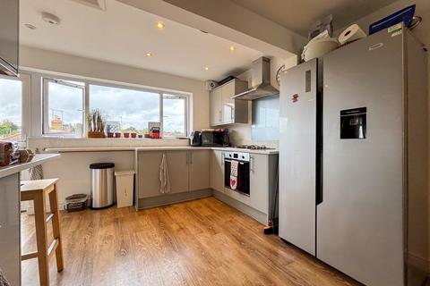 1 bedroom in a house share to rent, Rock Close, Somerset BS4