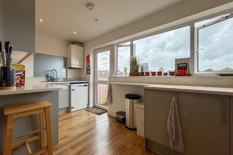 1 bedroom in a house share to rent, Rock Close, Somerset BS4