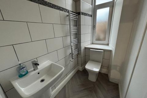 3 bedroom flat to rent, Clutha Street, Glasgow City Centre, Glasgow, G51