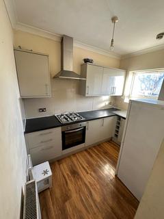 2 bedroom flat to rent, Ilford, Greater London, IG1