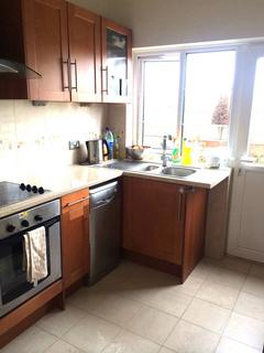 2 bedroom flat to rent, Springfield court,
